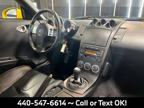 Used 2005 Nissan 350Z Touring w/ (K96) Aerodynamics Pkg image 20