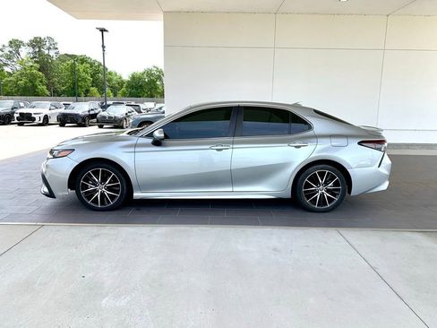 Used 2021 Toyota Camry SE image 8