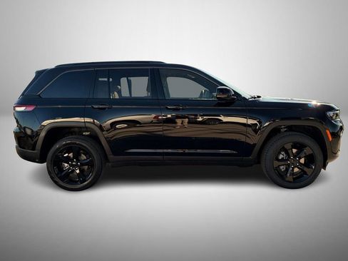 New 2026 Jeep Grand Cherokee Limited w/ Limited Altitude Package RWD image 5