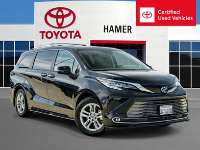 Certified 2022 Toyota Sienna Limited