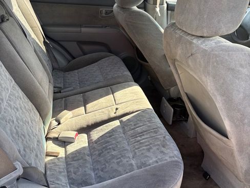 Used 2008 Kia Sorento 2WD image 4