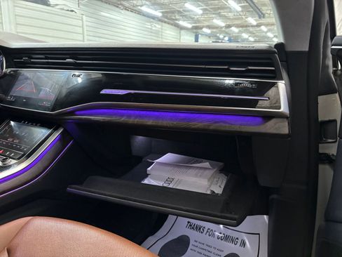 Used 2020 Audi Q8 Premium Plus image 32