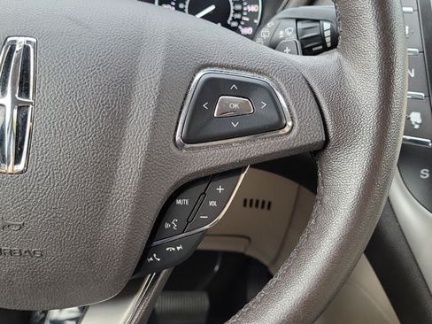 Used 2019 Lincoln MKC Premiere FWD image 32