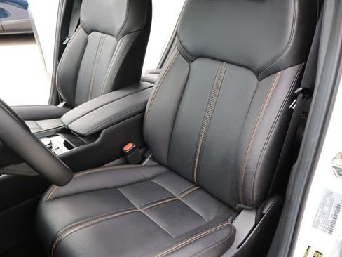 Used 2025 MAZDA CX-50 AWD 2.5 S w/ Premium Plus Pkg image 12