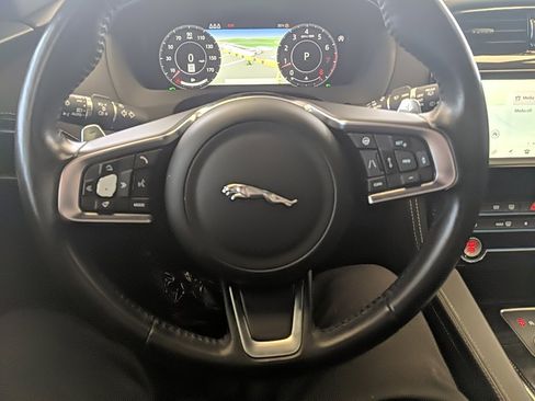 Used 2020 Jaguar F-PACE Checkered Flag image 15