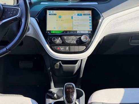 Used 2019 Chevrolet Bolt Premier w/ Infotainment Package image 9