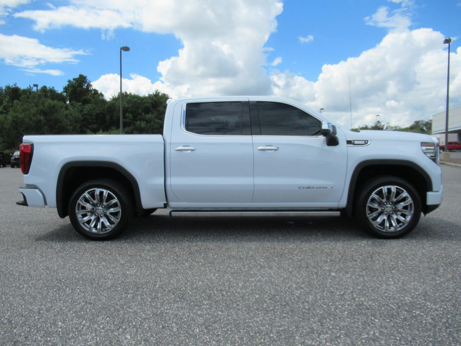 Used 2026 GMC Sierra 1500 Denali AWD/4WD image 2