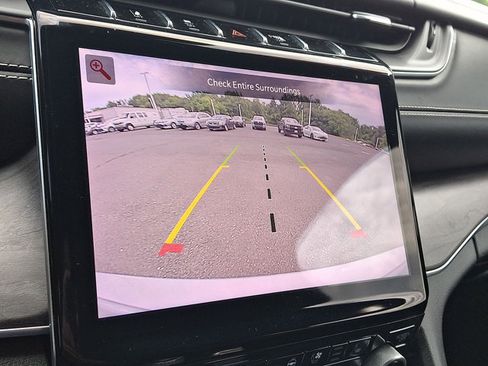 Used 2021 Jeep Grand Cherokee L Overland w/ Luxury Tech Group IV AWD/4WD image 16