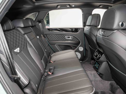 Certified 2024 Bentley Bentayga AWD/4WD image 22