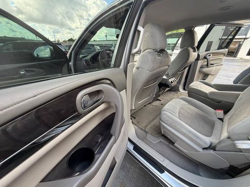 Used 2015 Buick Enclave Convenience FWD image 15