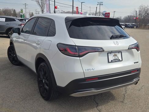 Used 2023 Honda HR-V Sport image 12
