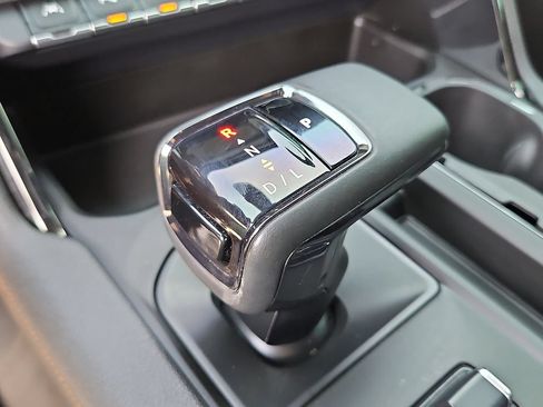 Used 2025 GMC Sierra 1500 AT4 w/ AT4 Premium Package AWD/4WD image 24