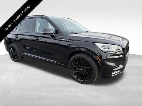 Certified 2023 Lincoln Aviator Reserve w/ Equipment Group 201A image 11