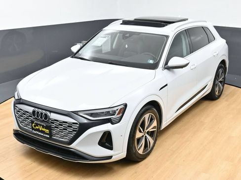 Used 2024 Audi Q8 e-tron Premium Plus w/ Premium Plus Package AWD/4WD image 44