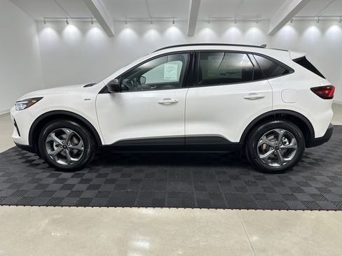 New 2025 Ford Escape ST-Line w/ Equipment Group 301A image 4