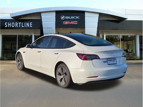 Used 2021 Tesla Model 3 Standard Range Plus RWD image 5