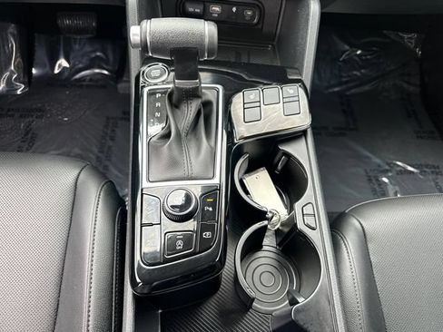Used 2025 Kia Sportage EX FWD image 21