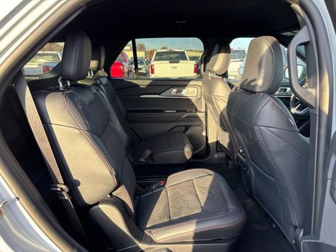 New 2026 Ford Explorer ST image 5