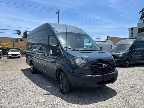 Used 2019 Ford Transit 250 148 High Roof Extended RWD image 3