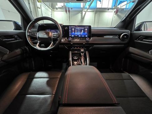 Used 2023 Chevrolet Colorado Z71 w/ Z71 Convenience Package 2 image 14