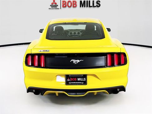 Used 2017 Ford Mustang Premium image 6