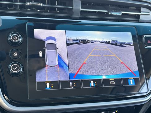 Used 2022 Chevrolet Bolt LT w/ Infotainment Package image 4