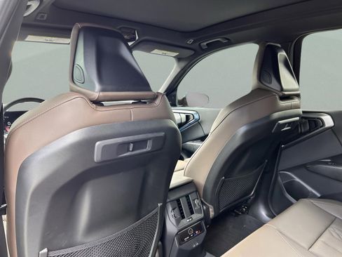 Used 2025 BMW X3 xDrive30i w/ Premium Package image 28