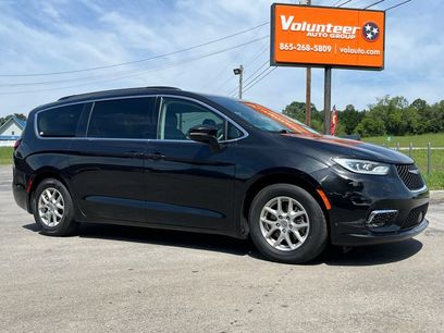 Used 2022 Chrysler Pacifica Touring-L