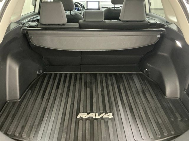 Used 2025 Toyota RAV4 XLE w/ Weather Package AWD/4WD image 17