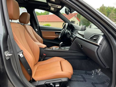 Used 2016 BMW 340i xDrive Sedan AWD/4WD image 25