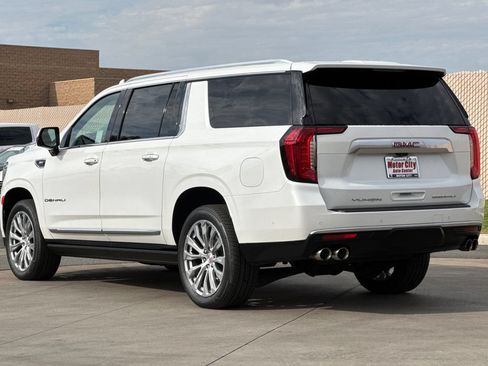 Used 2024 GMC Yukon XL Denali w/ Advanced Technology Package AWD/4WD image 6