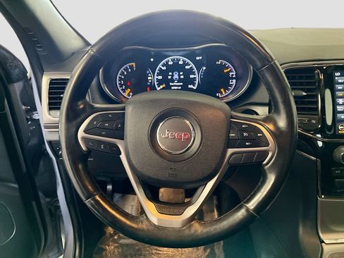 Used 2020 Jeep Grand Cherokee Limited w/ Luxury Group II image 11