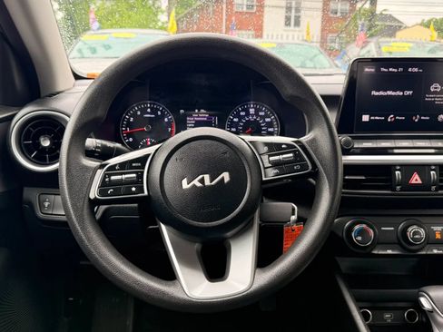 Used 2023 Kia Forte LXS FWD image 18