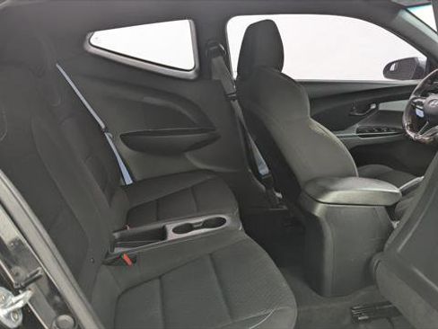 Used 2020 Hyundai Veloster N image 17