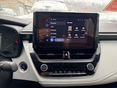 Used 2024 Toyota Corolla SE image 13