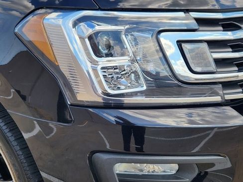 Used 2020 Ford Expedition XLT image 9