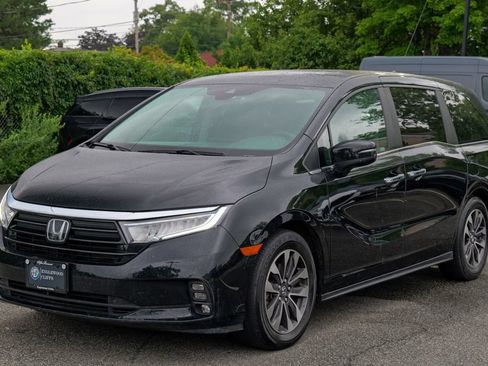 Used 2023 Honda Odyssey EX-L image 2