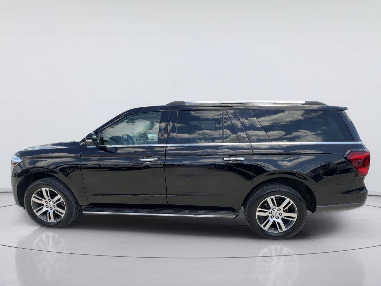 Used 2022 Ford Expedition Max Limited AWD/4WD image 6