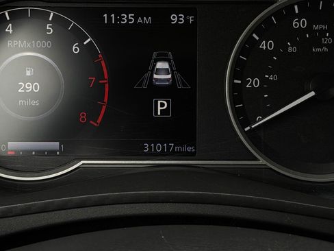 Used 2025 Nissan Versa SV FWD image 36