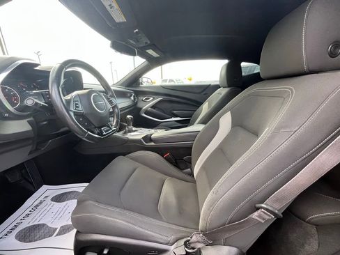 Used 2017 Chevrolet Camaro LT image 19
