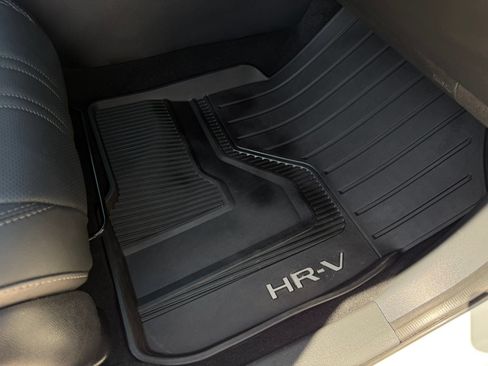 Used 2025 Honda HR-V EX-L image 14