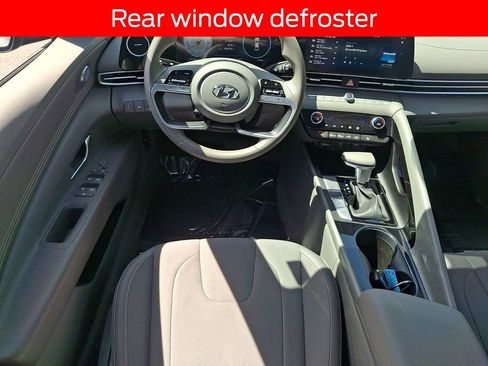 Used 2023 Hyundai Elantra SEL w/ Convenience Package FWD image 11