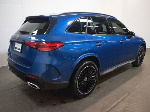 Used 2023 Mercedes-Benz GLC 300 4MATIC image 4