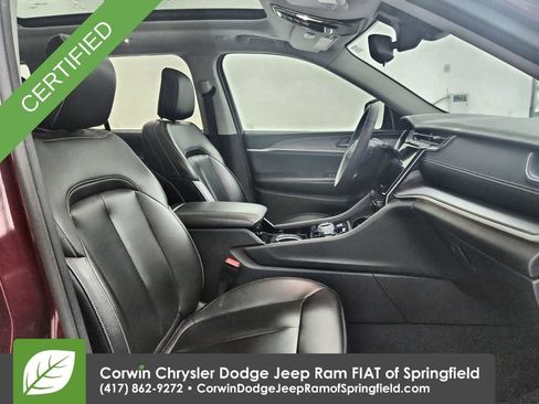 Used 2023 Jeep Grand Cherokee Limited w/ Trailer Tow Prep Group (B) AWD/4WD image 18