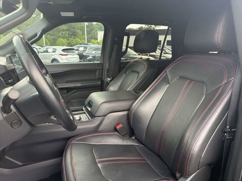 Used 2023 Ford Expedition Limited AWD/4WD image 11