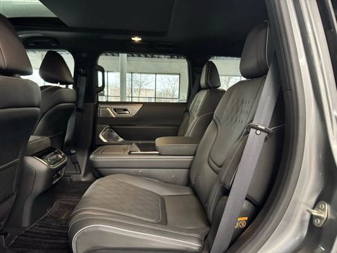 Used 2025 INFINITI QX80 Autograph image 21