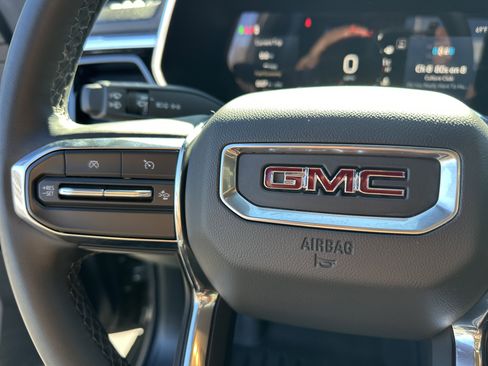 Certified 2024 GMC Canyon Elevation image 25