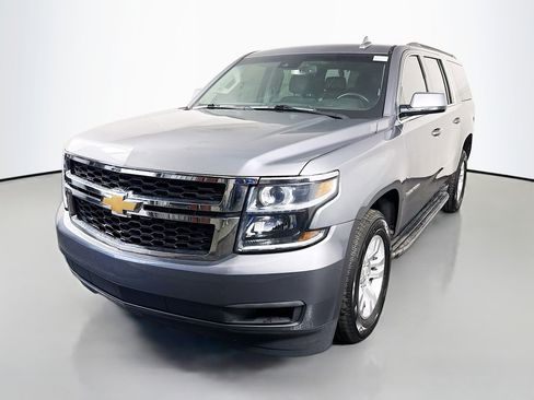 Used 2019 Chevrolet Suburban LT AWD/4WD image 4