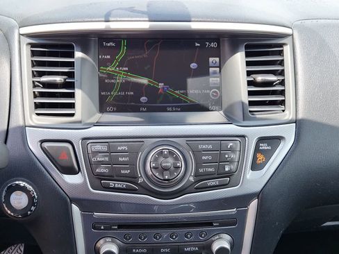 Used 2020 Nissan Pathfinder SL FWD image 15