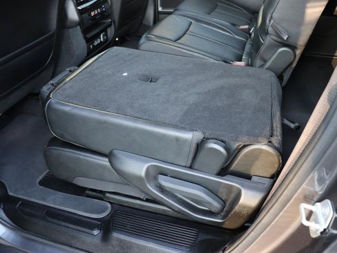 Used 2024 Jeep Wagoneer L Series III w/ Flexible Seating Group AWD/4WD image 29